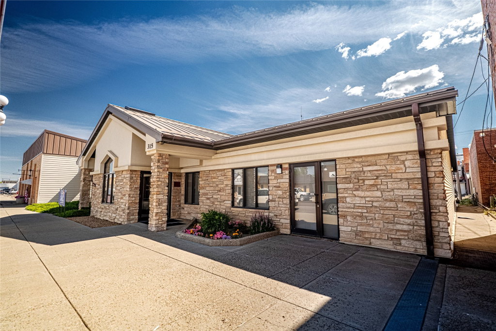 315 S Main St, Conrad, MT 59425