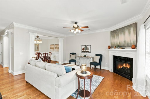 listing main photo
