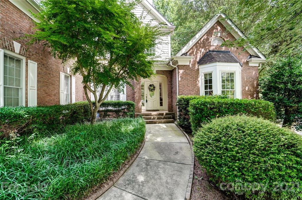 4416 Shadow Cove Ln, Charlotte, NC 28216 Home for Sale