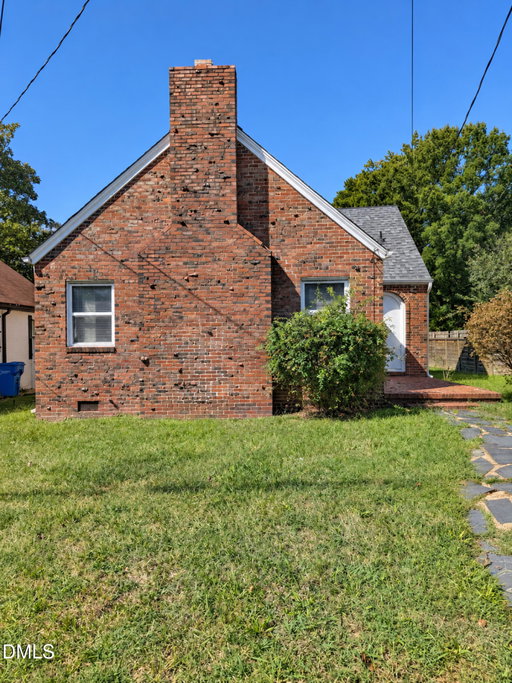 listing main photo