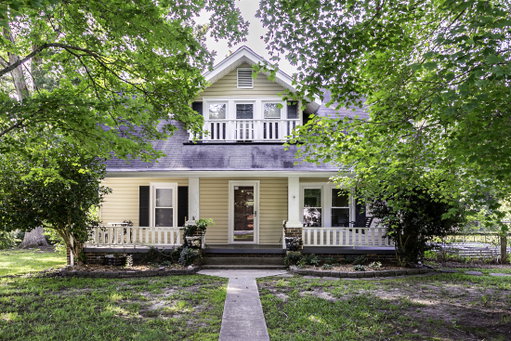 listing main photo