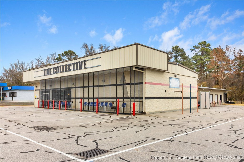 1530 N Bragg Blvd, Spring Lake, NC 28390