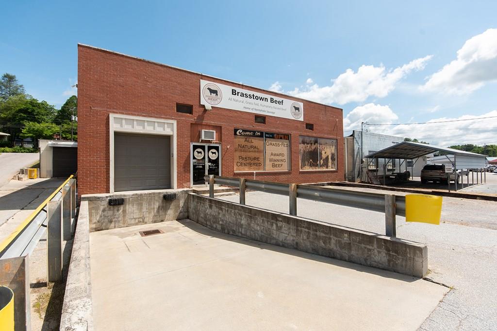 24 Commerce St, Franklin, NC 28734