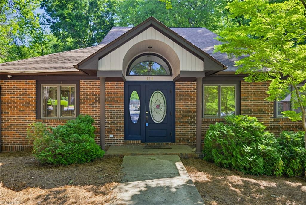 114 S Park Ter, Eden, NC 27288