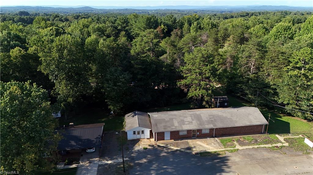 4218 Nc 268, Ararat, NC 27007