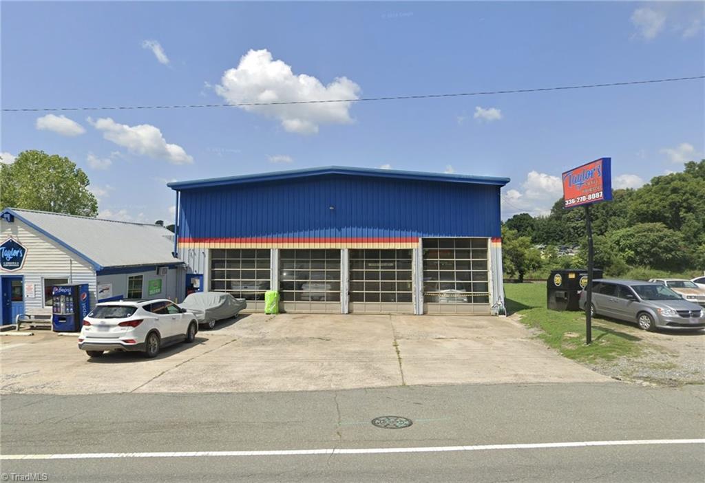420 Greensboro St, Liberty, NC 27298