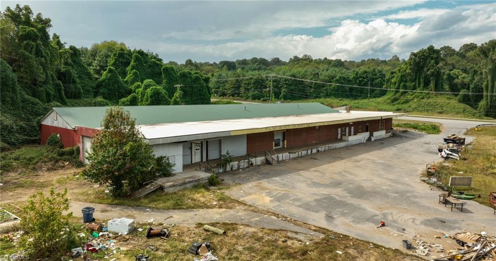 1328 Elkin Hwy 268, North Wilkesboro, NC 28659