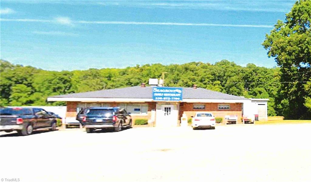 8702 Us Highway 220 S, Seagrove, NC 27341