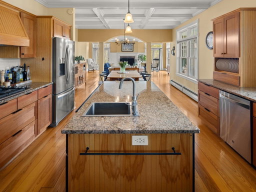 listing main photo