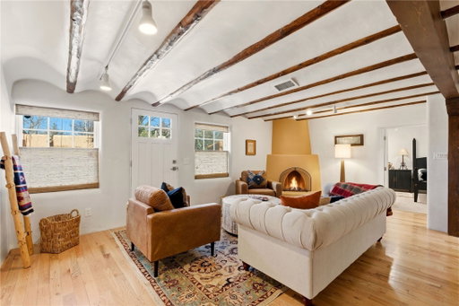 listing main photo