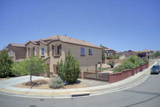 listing main photo