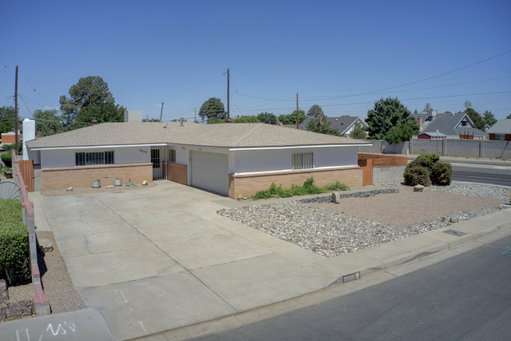 listing main photo