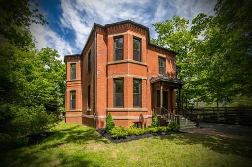 listing main photo