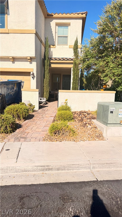 listing main photo