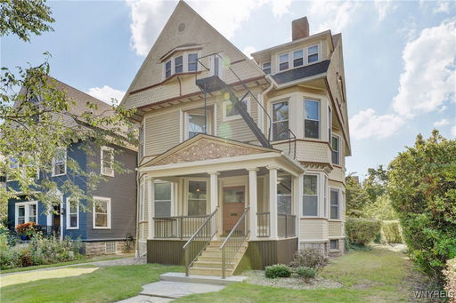 listing main photo