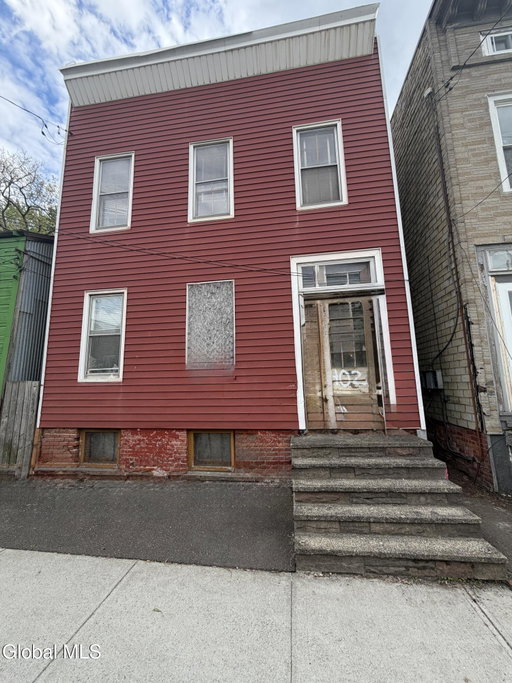 listing main photo