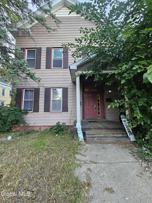 listing main photo