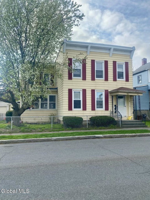 listing main photo