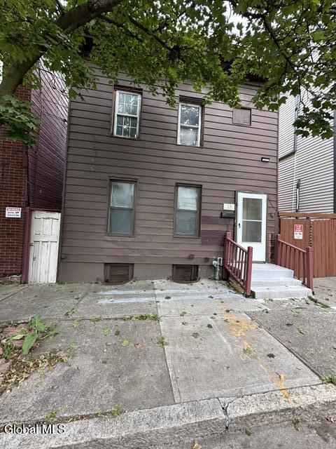 listing main photo