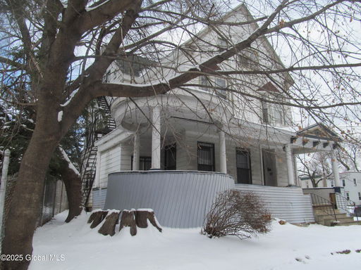 listing main photo