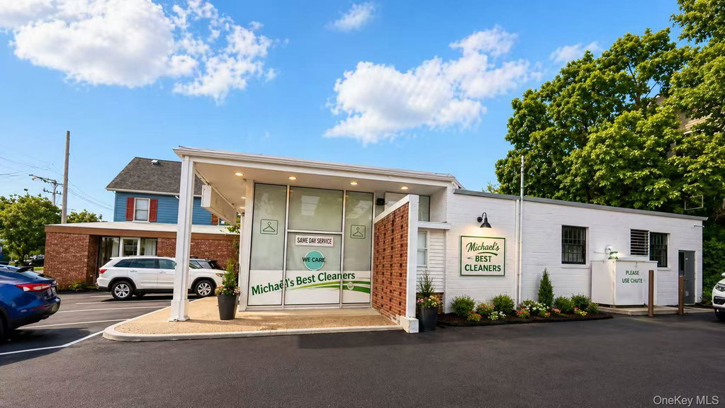 1502 Main St, Port Jefferson, NY 11777