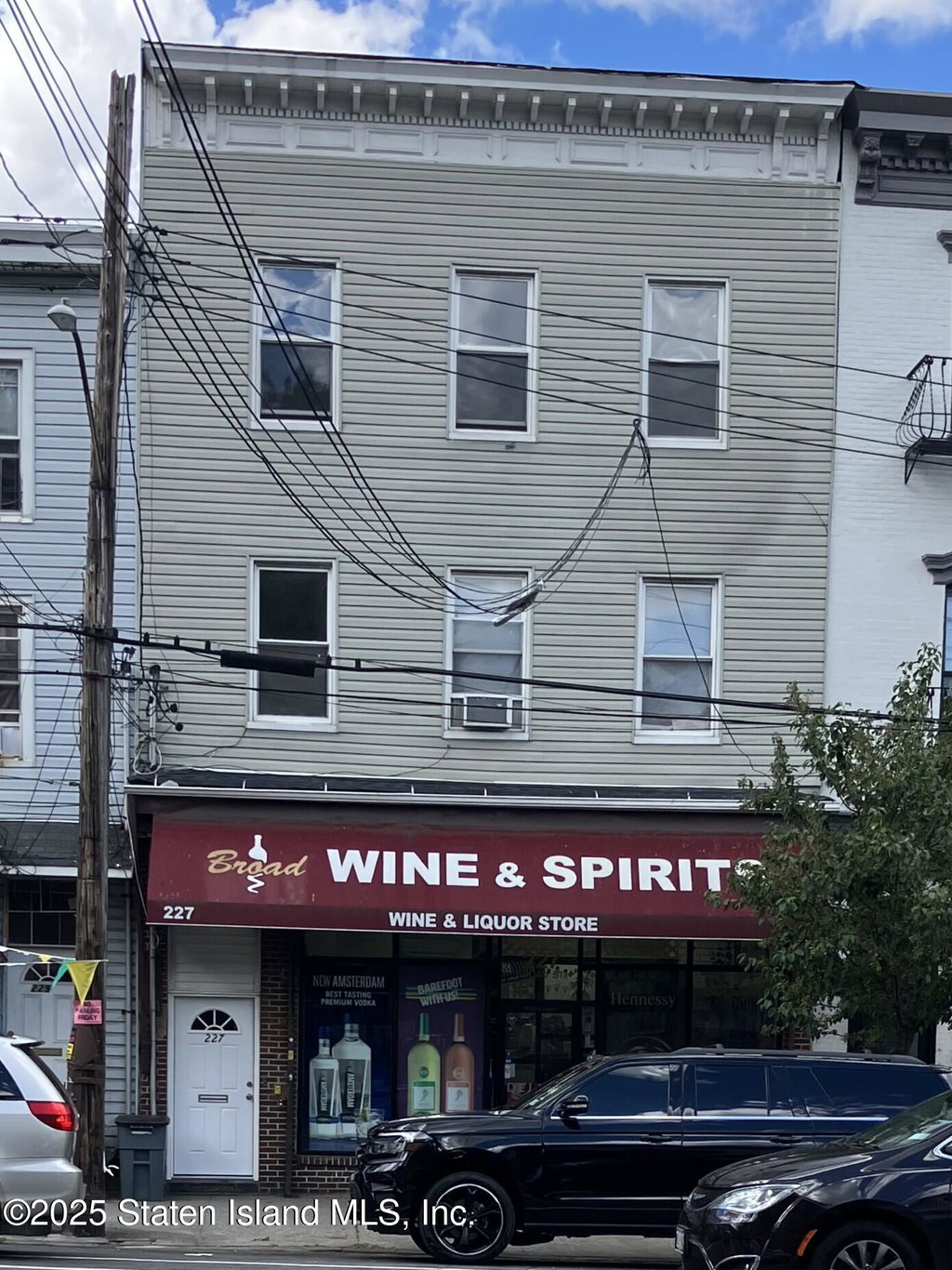 227 Broad St, Staten Island, NY 10304