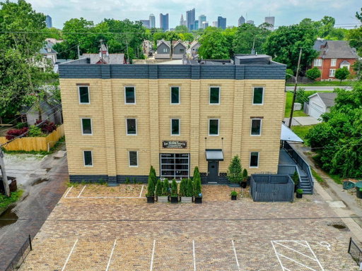 listing main photo