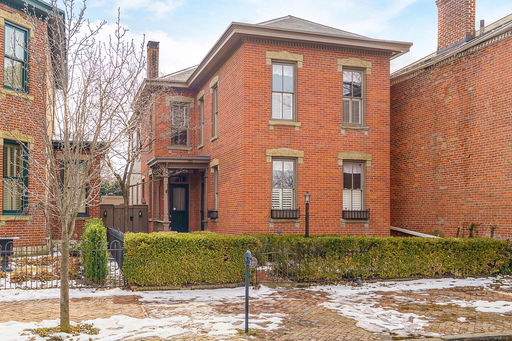 listing main photo