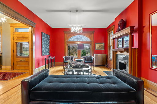 listing main photo