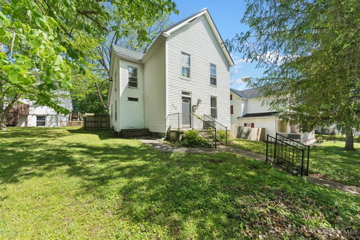 listing main photo