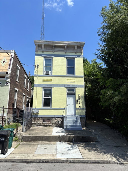 listing main photo
