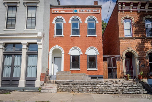 listing main photo