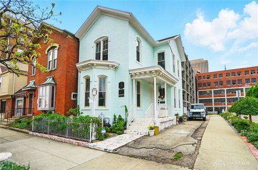 listing main photo