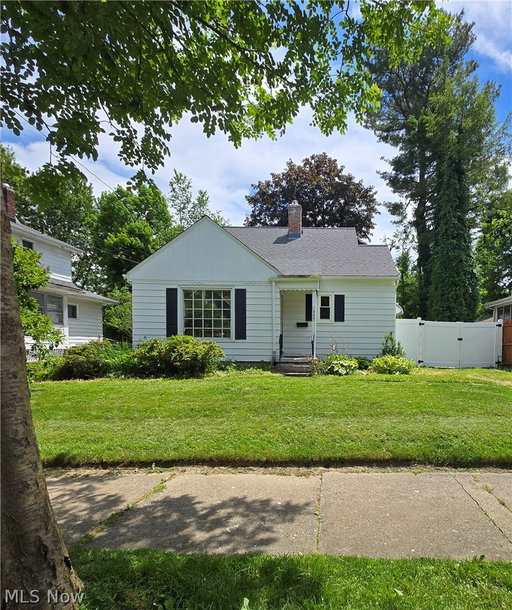 listing main photo