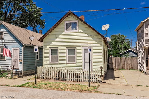listing main photo