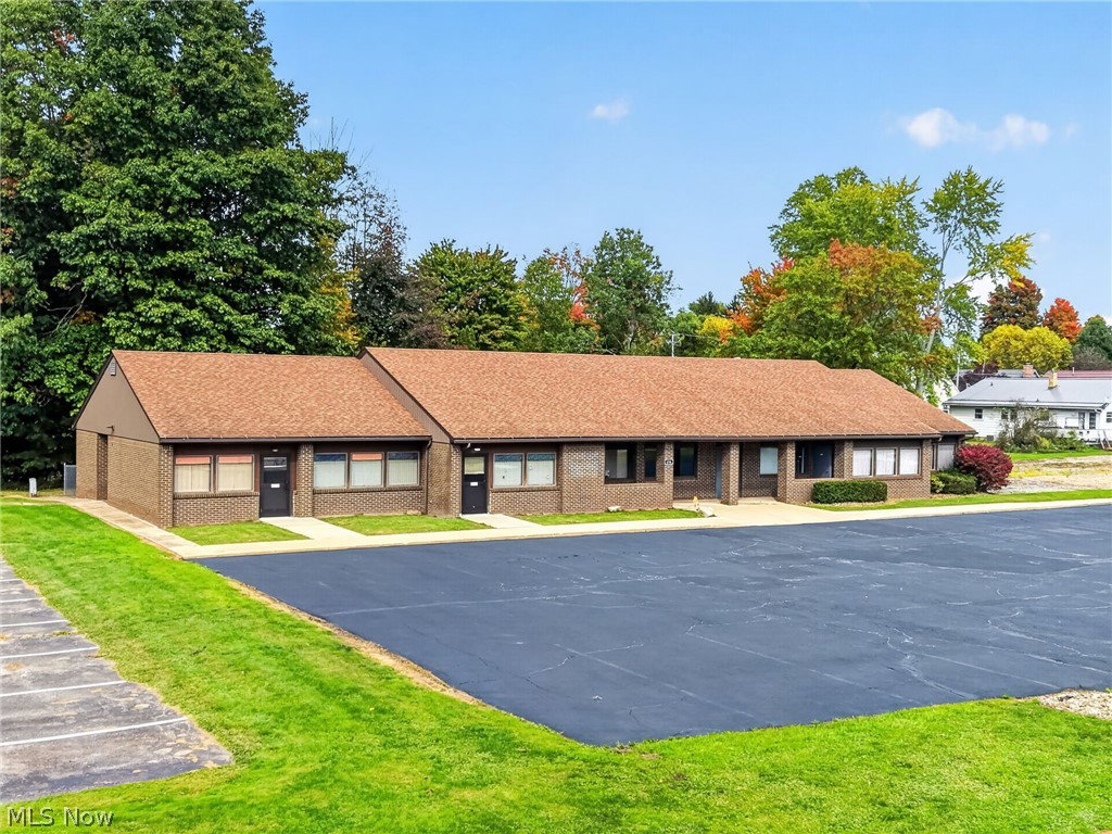 456 S Main St, Andover, OH 44003