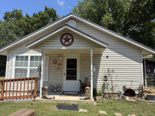 listing main photo