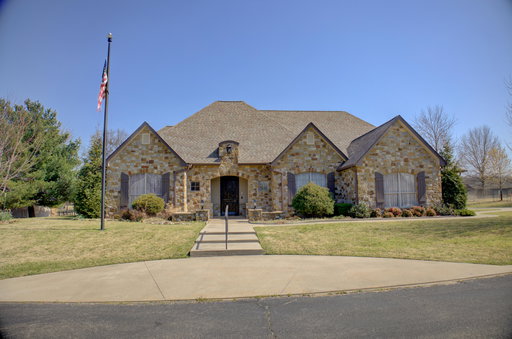 listing main photo