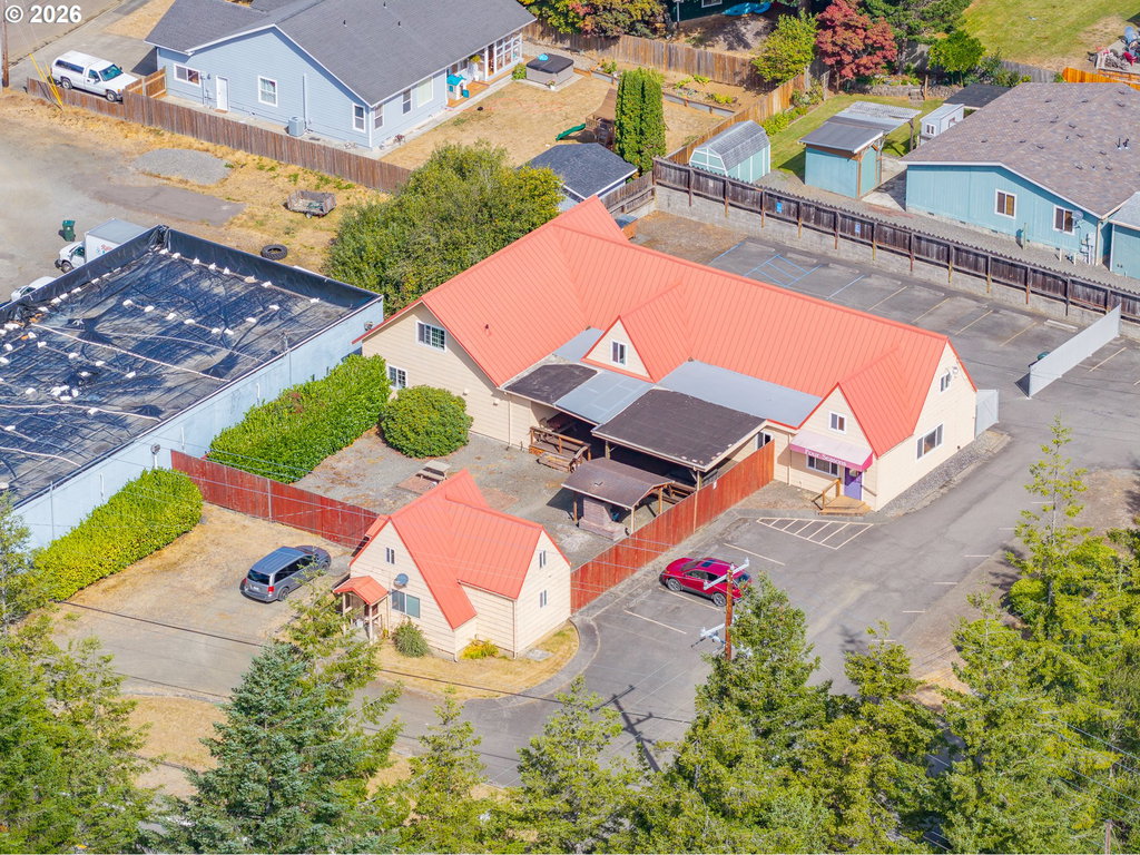 1030 W Central Blvd, Coquille, OR 97423