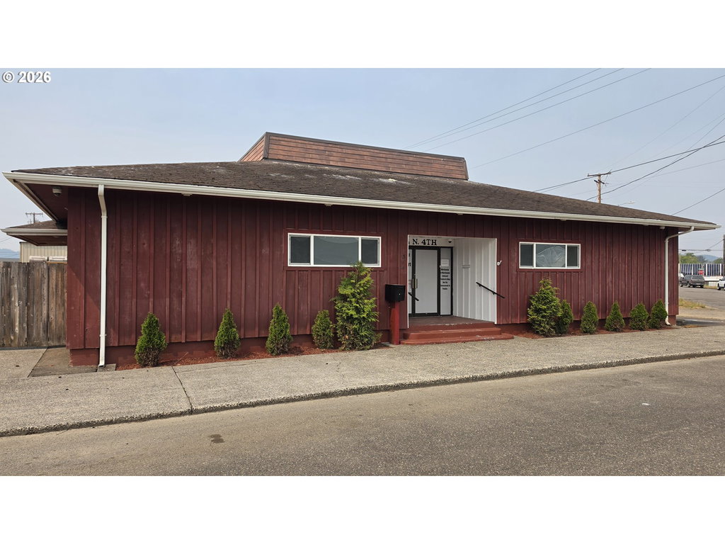 364 N 4Th St, Reedsport, OR 97467