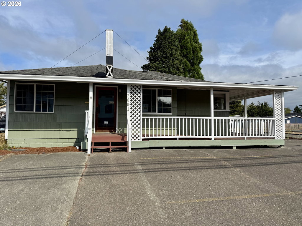 2091 Broadway Ave, North Bend, OR 97459
