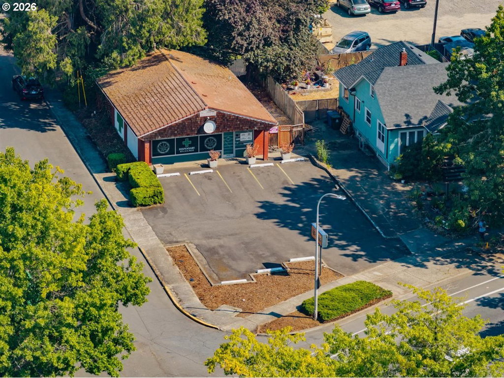 1890 Capitol St NE, Salem, OR 97301