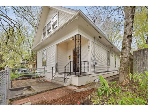 listing main photo