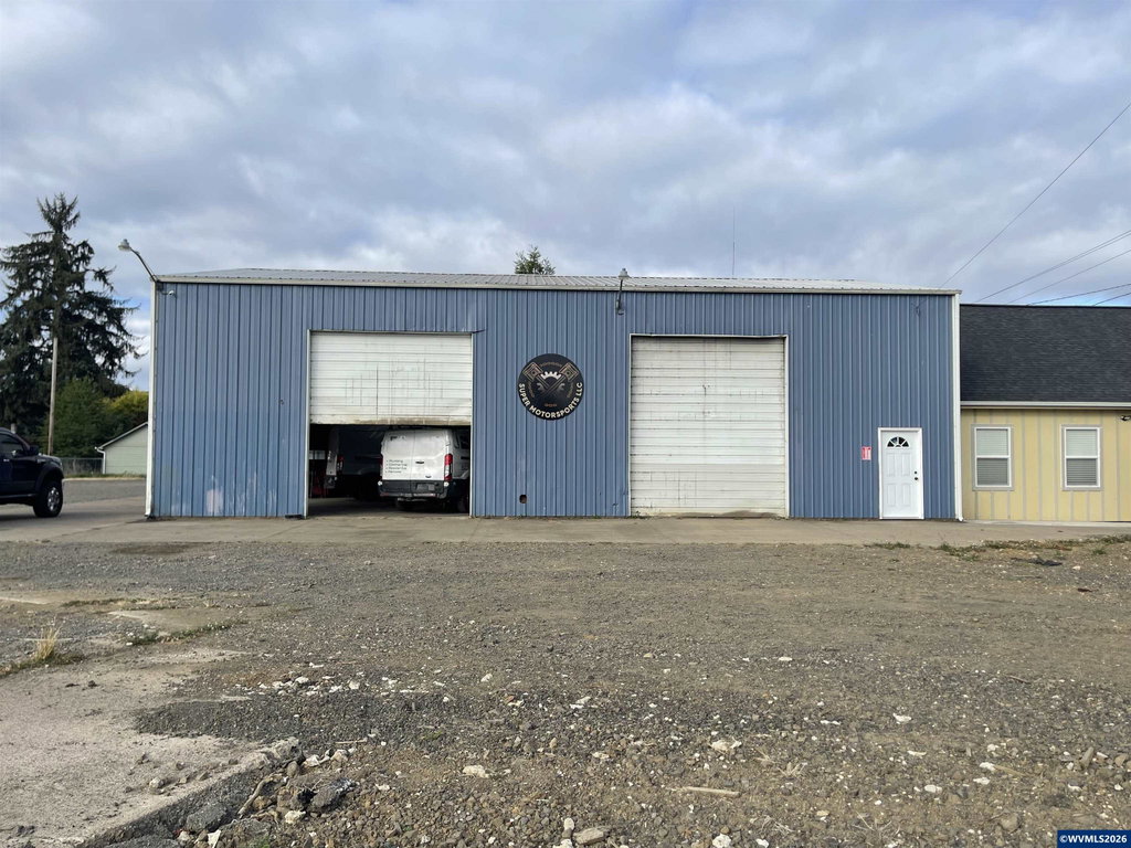 371 Ne Main St, Willamina, OR 97396