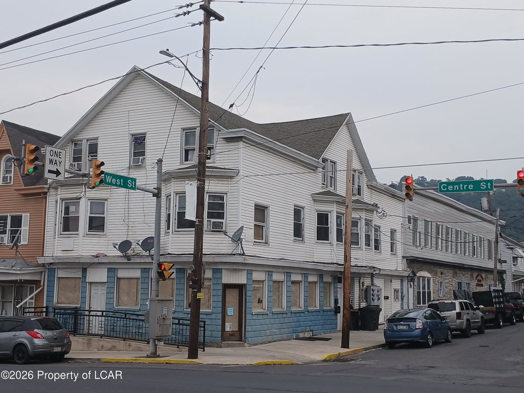 201 W Centre St, Shenandoah, PA 17976