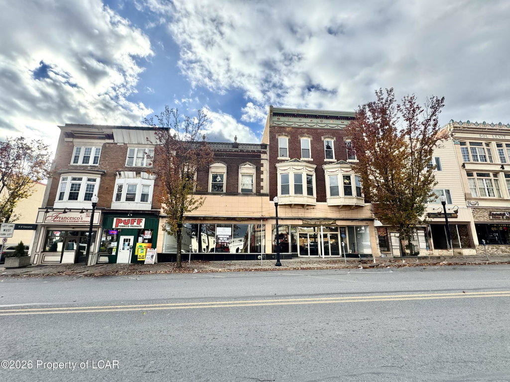 14 N Main St, Shenandoah, PA 17976