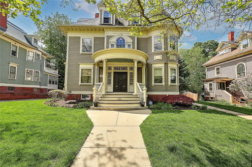 listing main photo