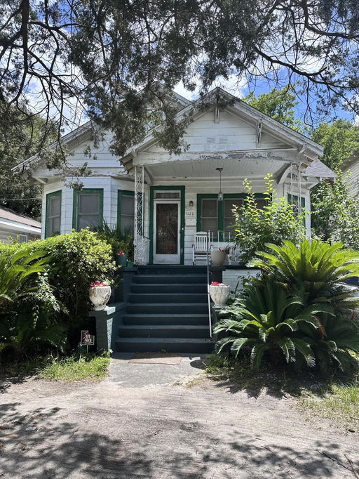 listing main photo