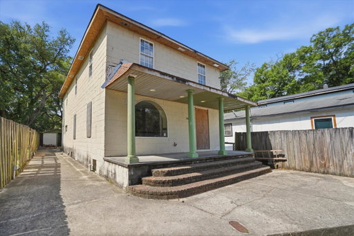 listing main photo