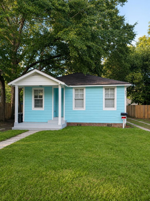 listing main photo